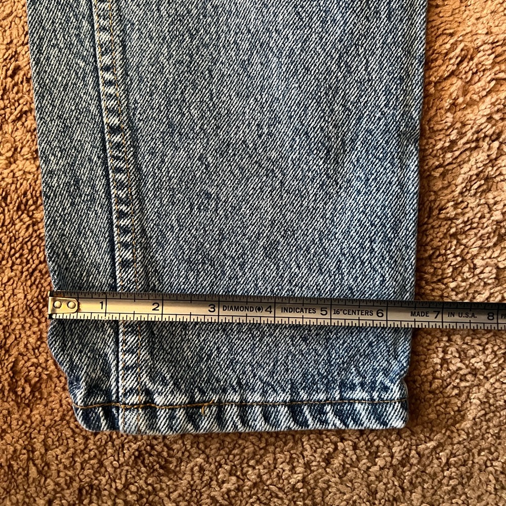 Vintage Levi’s 550 Acid Wash High Rise Relaxed fit with tapered leg - Mom Jeans - Picture 9 of 10